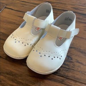 Toddler dress shoes